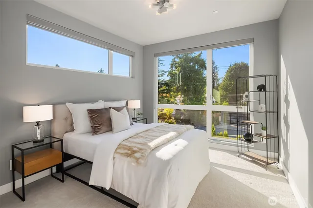 $3,898,000 | 3108 92nd Avenue Northeast, Clyde Hill, WA 98004