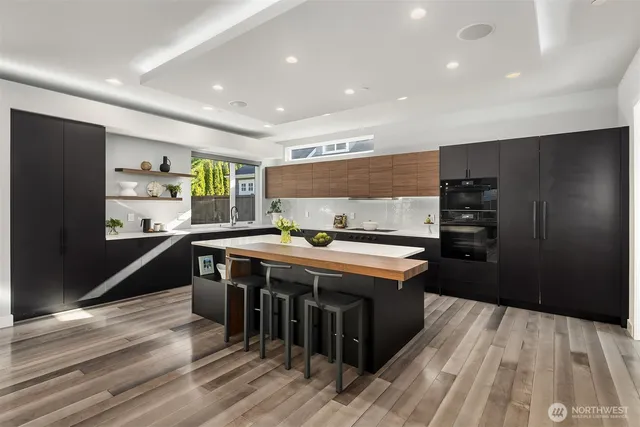 $3,898,000 | 3108 92nd Avenue Northeast, Clyde Hill, WA 98004