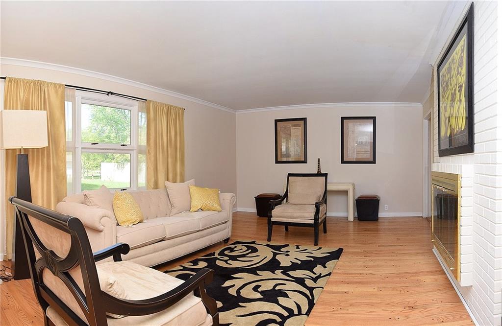 4518 Radnor Road Indianapolis, IN 46226 - Photo 5 of 32 Gallery Image 5