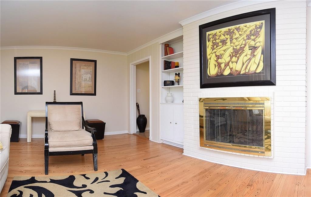 4518 Radnor Road Indianapolis, IN 46226 - Photo 7 of 32 Gallery Image 7