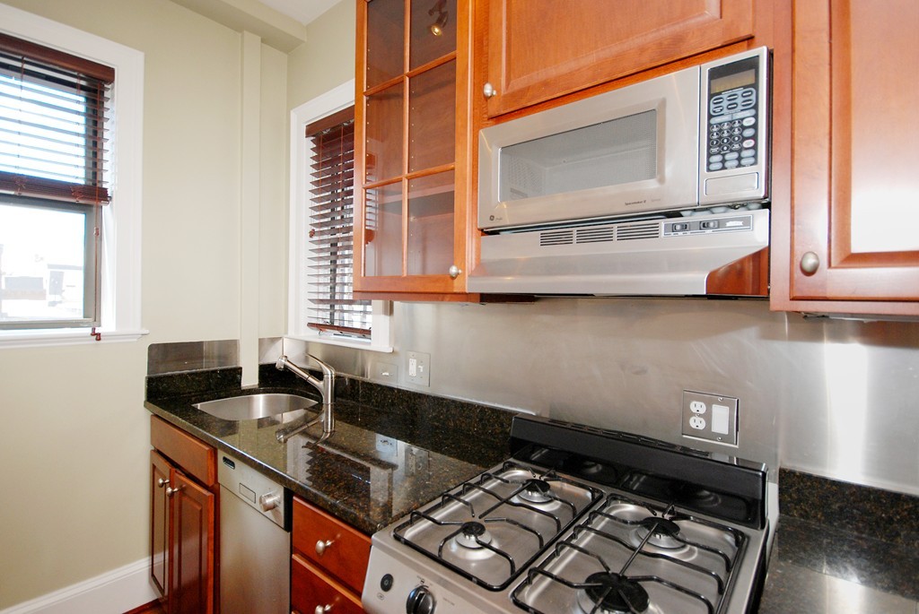 75 Burbank Street, Unit 501 Boston, MA 02115 - Photo 8 of 11