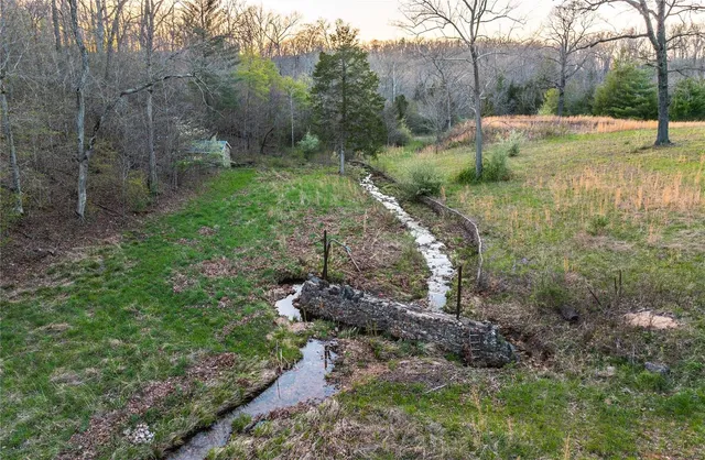 $185,000 | 382 State Hwy V, Steelville, MO 65566