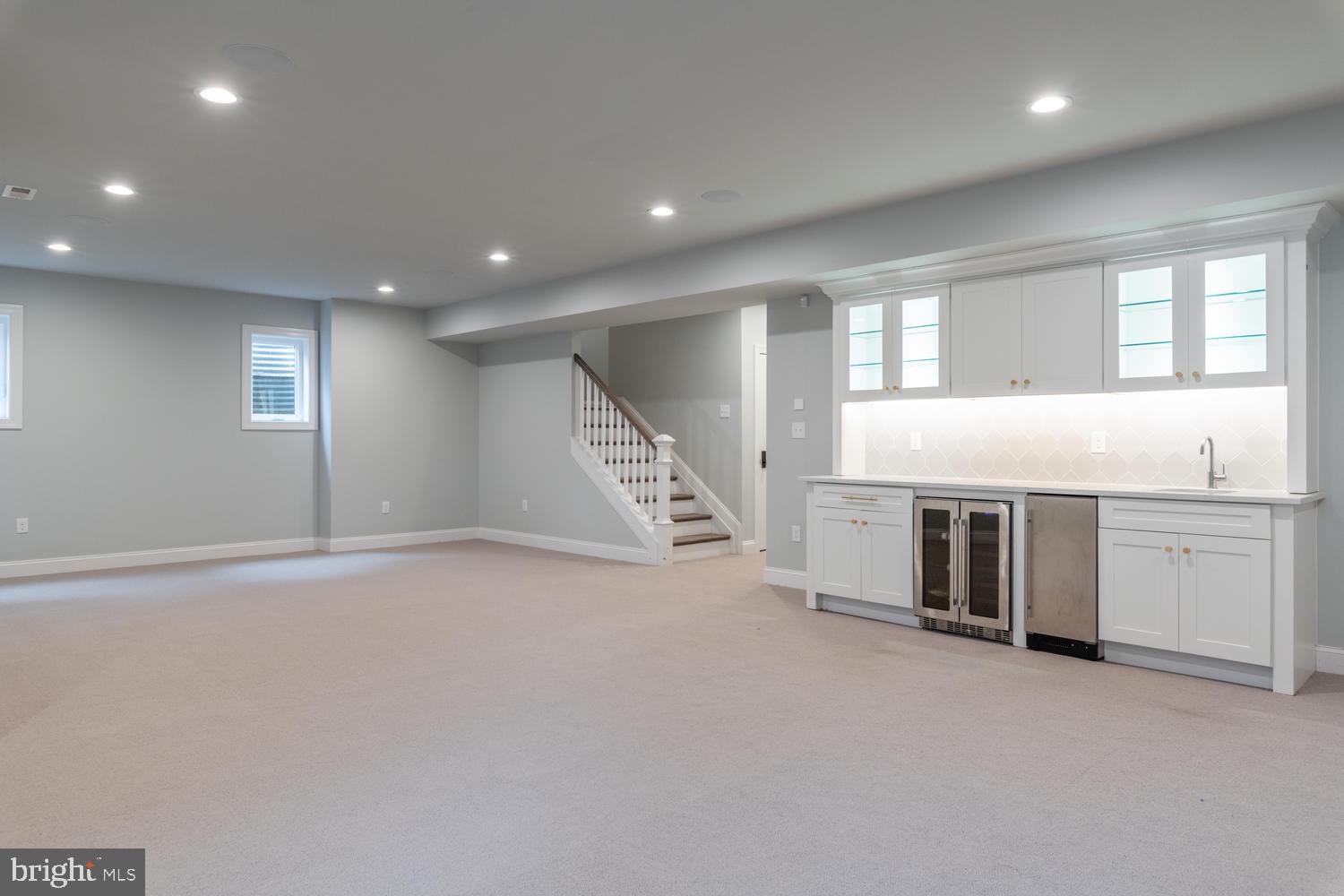 1208 Trinity Drive Alexandria, VA 22314 - Photo 25 of 33