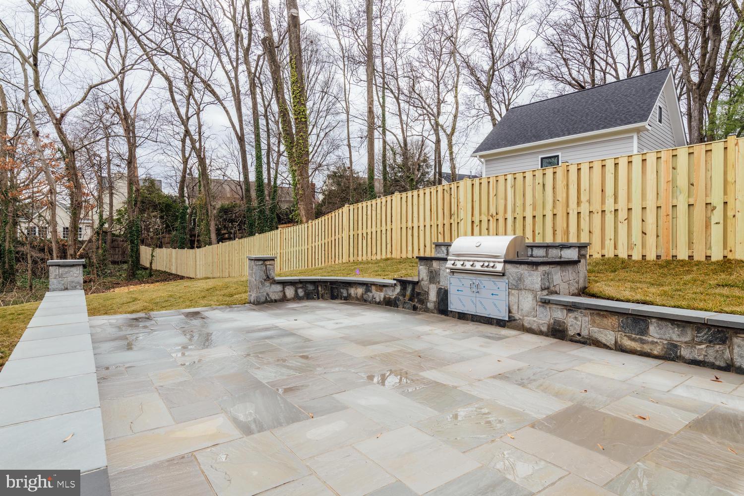 1208 Trinity Drive Alexandria, VA 22314 - Photo 32 of 33