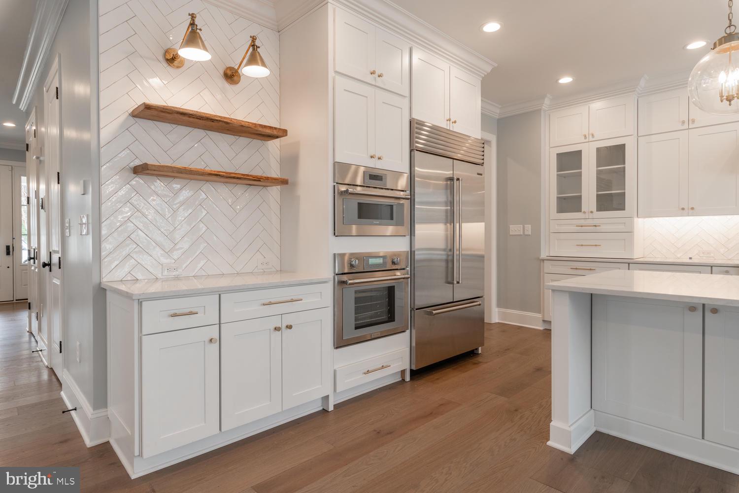 1208 Trinity Drive Alexandria, VA 22314 - Photo 7 of 33