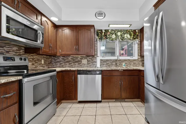 $269,900 | 943 Gustave Place, Marion, IN 46952