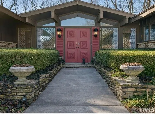 $269,900 | 943 Gustave Place, Marion, IN 46952