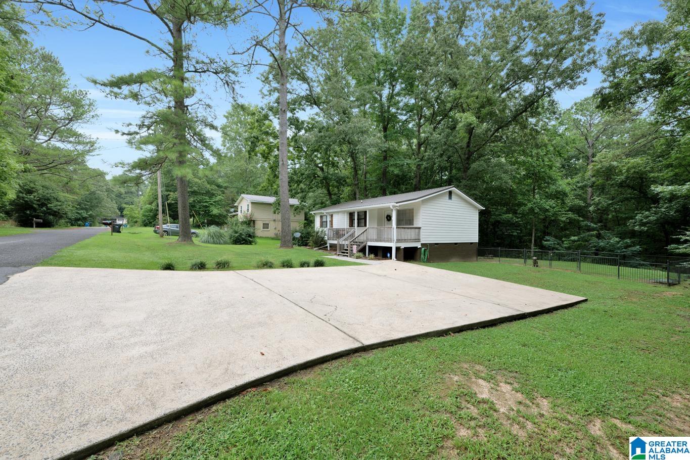 611 Ridgecrest Drive Warrior, AL 35180 - Photo 5 of 29