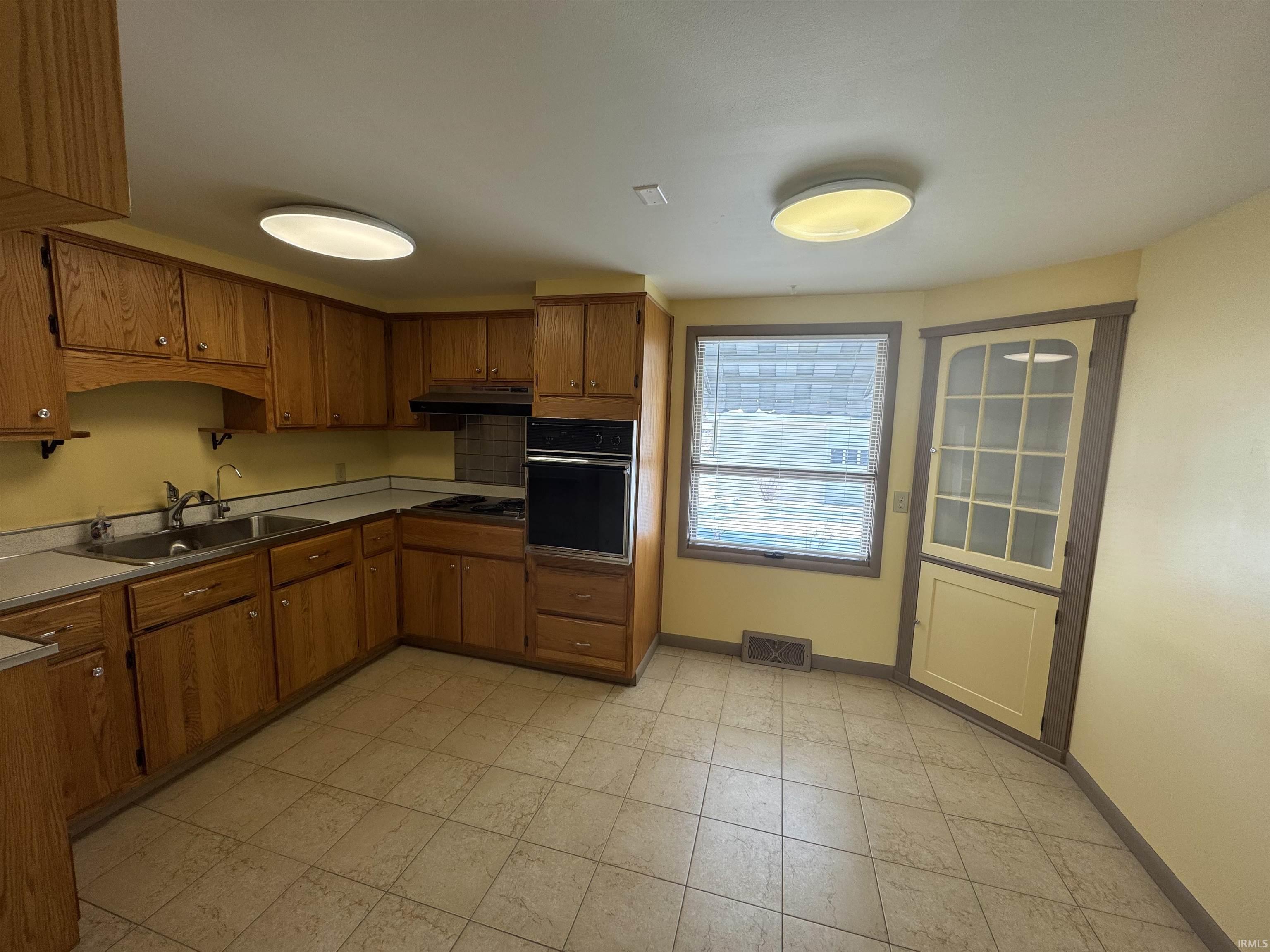 5388 North Mishler Road Huntington, IN 46750 - Photo 15 of 31 Gallery Image 15
