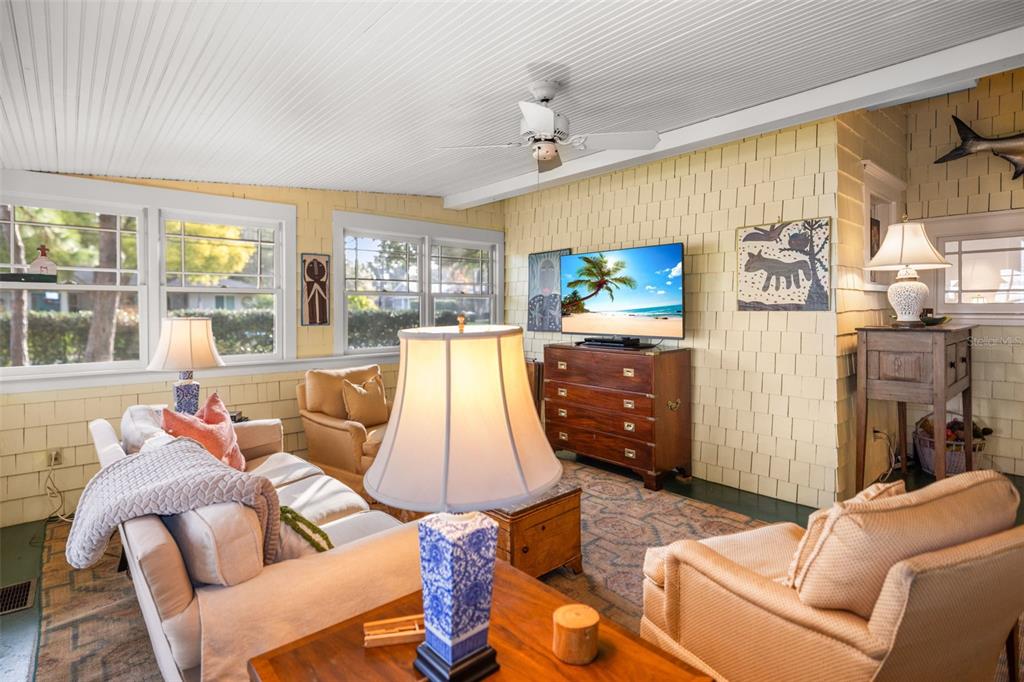 458 Scotland Street Dunedin, FL 34698 - Photo 19 of 91