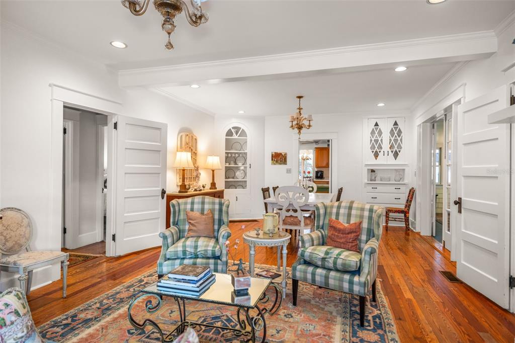 458 Scotland Street Dunedin, FL 34698 - Photo 5 of 91