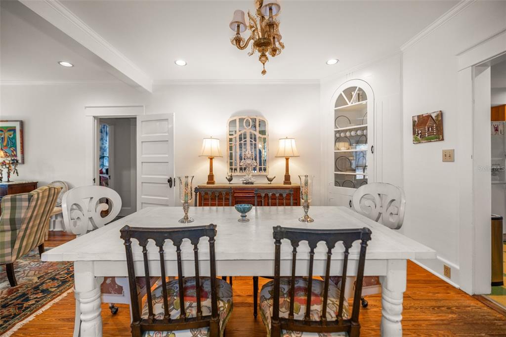 458 Scotland Street Dunedin, FL 34698 - Photo 8 of 91