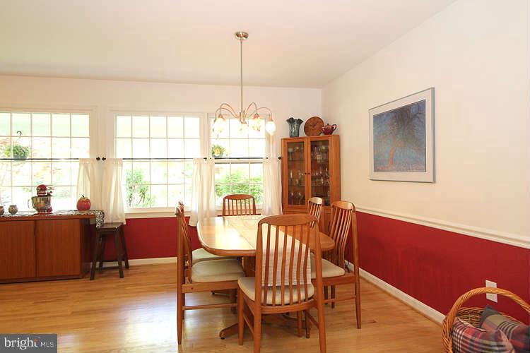 11519 Running Cedar Road Reston, VA 20191 - Photo 11 of 30 Dining Room
