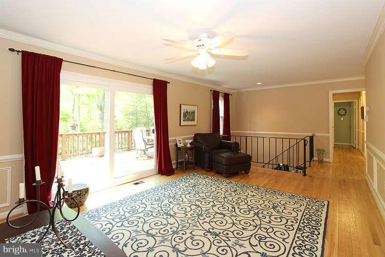 11519 Running Cedar Road Reston, VA 20191 - Photo 15 of 30 Living Room