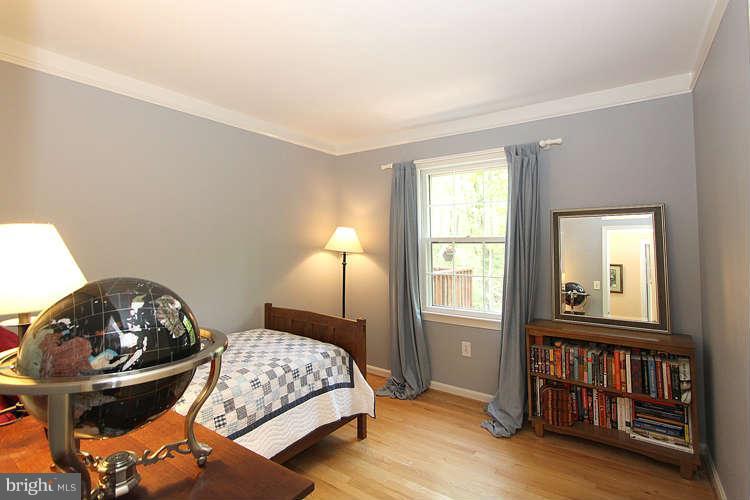 11519 Running Cedar Road Reston, VA 20191 - Photo 17 of 30 Bedroom
