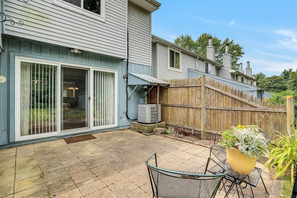 12 Apple Tree Hill Road, Unit 12 Hopkinton, MA 01748 - Photo 9 of 13 Gallery Image 9