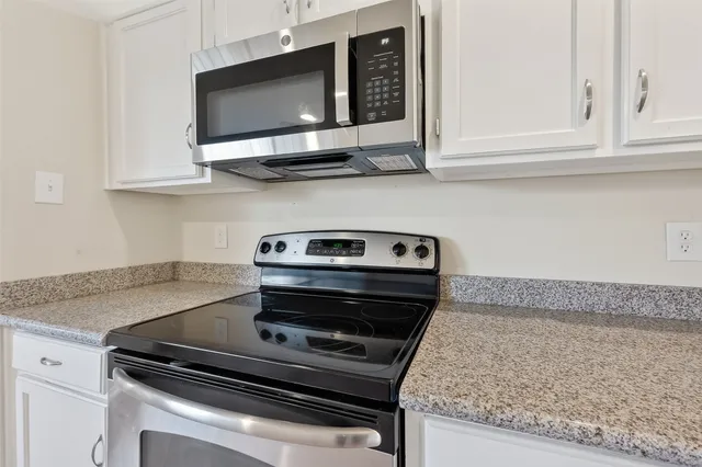 $244,900 | 11322 Yorklyn Drive, Houston, TX 77066