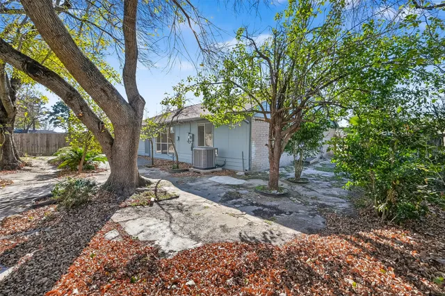 $244,900 | 11322 Yorklyn Drive, Houston, TX 77066