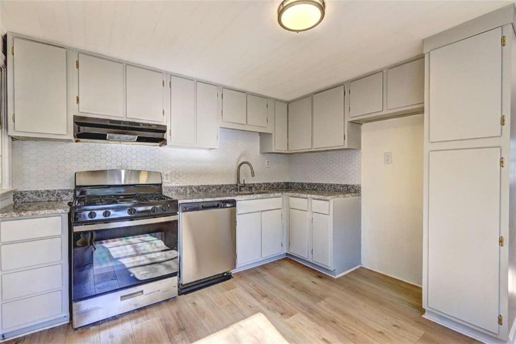 7779 Adamson Road Jonesboro, GA 30236 - Photo 15 of 38