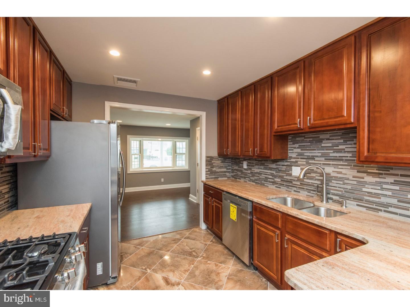 2817 Narcissus Road Philadelphia, PA 19154 - Photo 11 of 25 Gallery Image 11