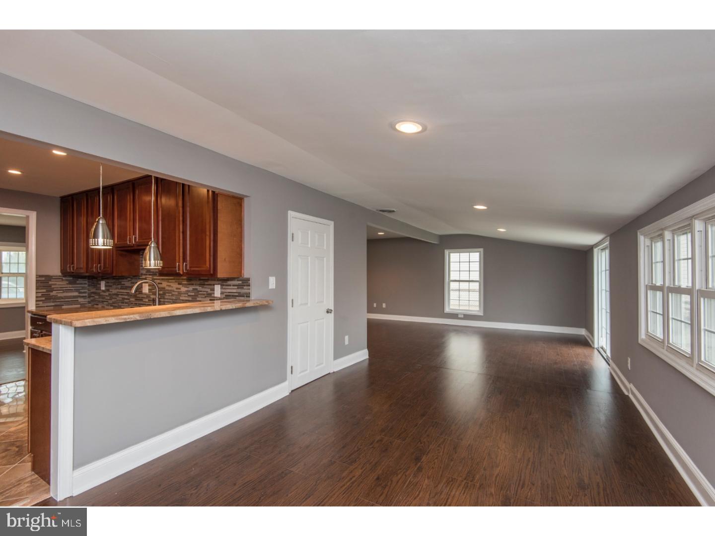 2817 Narcissus Road Philadelphia, PA 19154 - Photo 13 of 25 Gallery Image 13