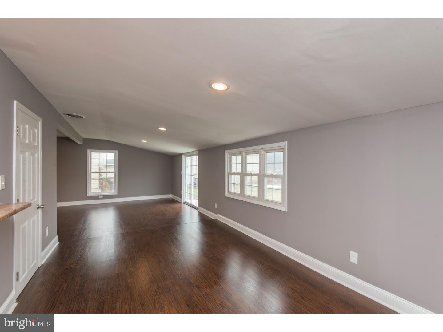 2817 Narcissus Road Philadelphia, PA 19154 - Photo 14 of 25 Gallery Image 14