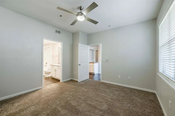 $1,635 | 12215 Hunters Chase Drive, Unit S4302S, Austin, TX 78729