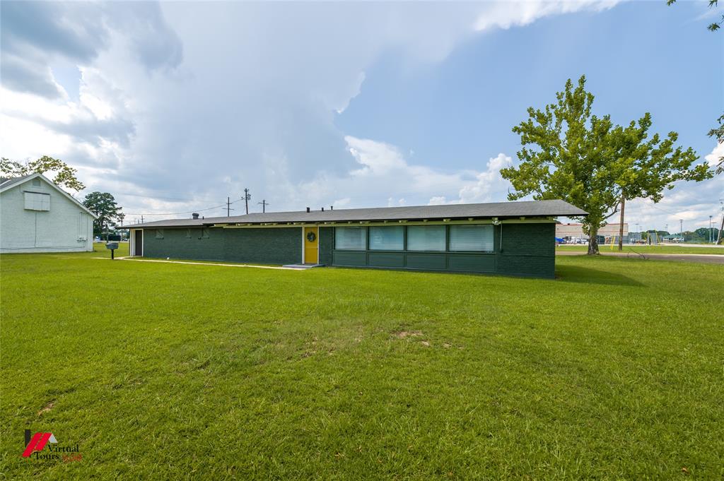 300 South Main Street Springhill, LA 71075 - Photo 6 of 38
