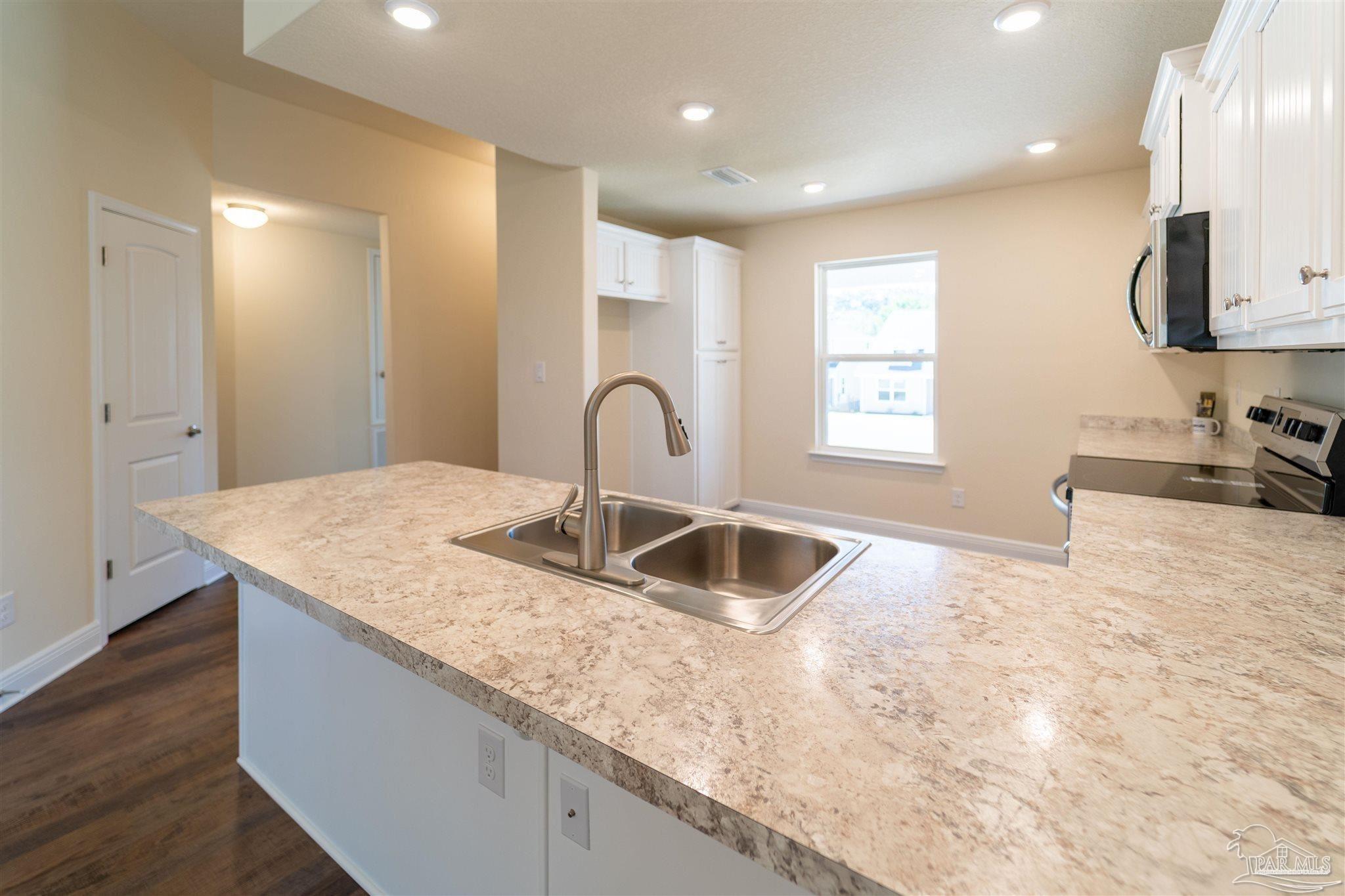 8045 Westpointe Lane, Unit 12B Pensacola, FL 32506 - Photo 2 of 9