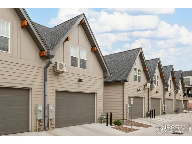 a view of a white house