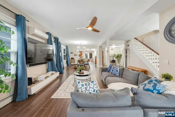 $1,090,000 | 31 72nd Street, North Bergen, NJ 07047