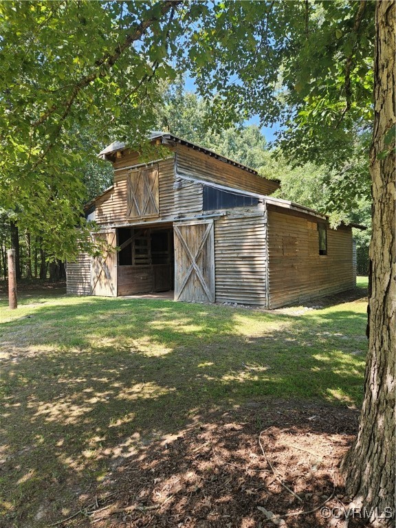 18300 River Road Chesterfield, VA 23838 - Photo 2 of 48 a front view of house with garden
