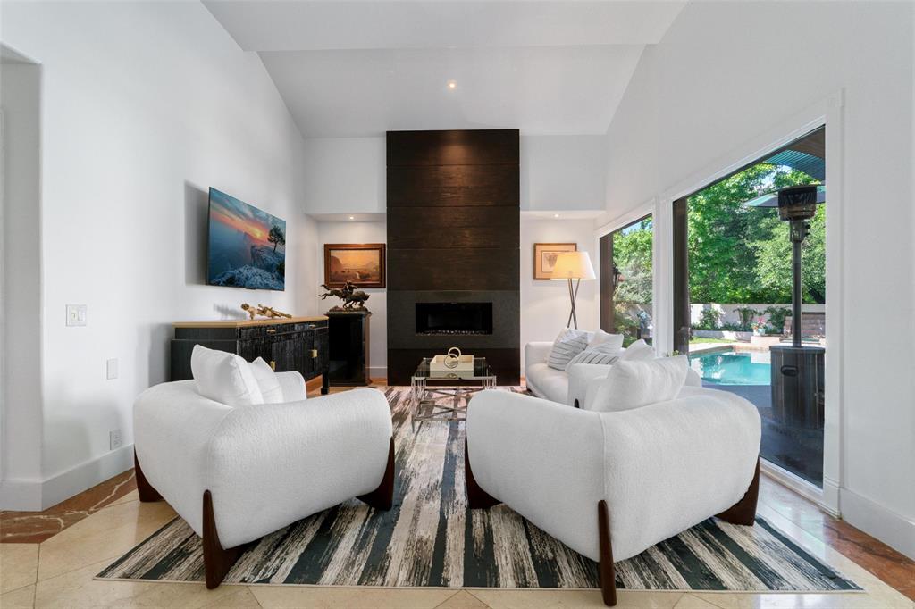 6181 Preston Creek Court Dallas, TX 75240 - Photo 12 of 30