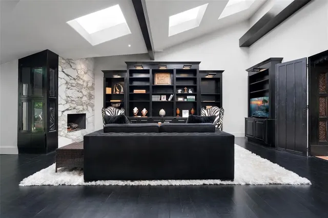 $2,799,000 | 6181 Preston Creek Court, Dallas, TX 75240