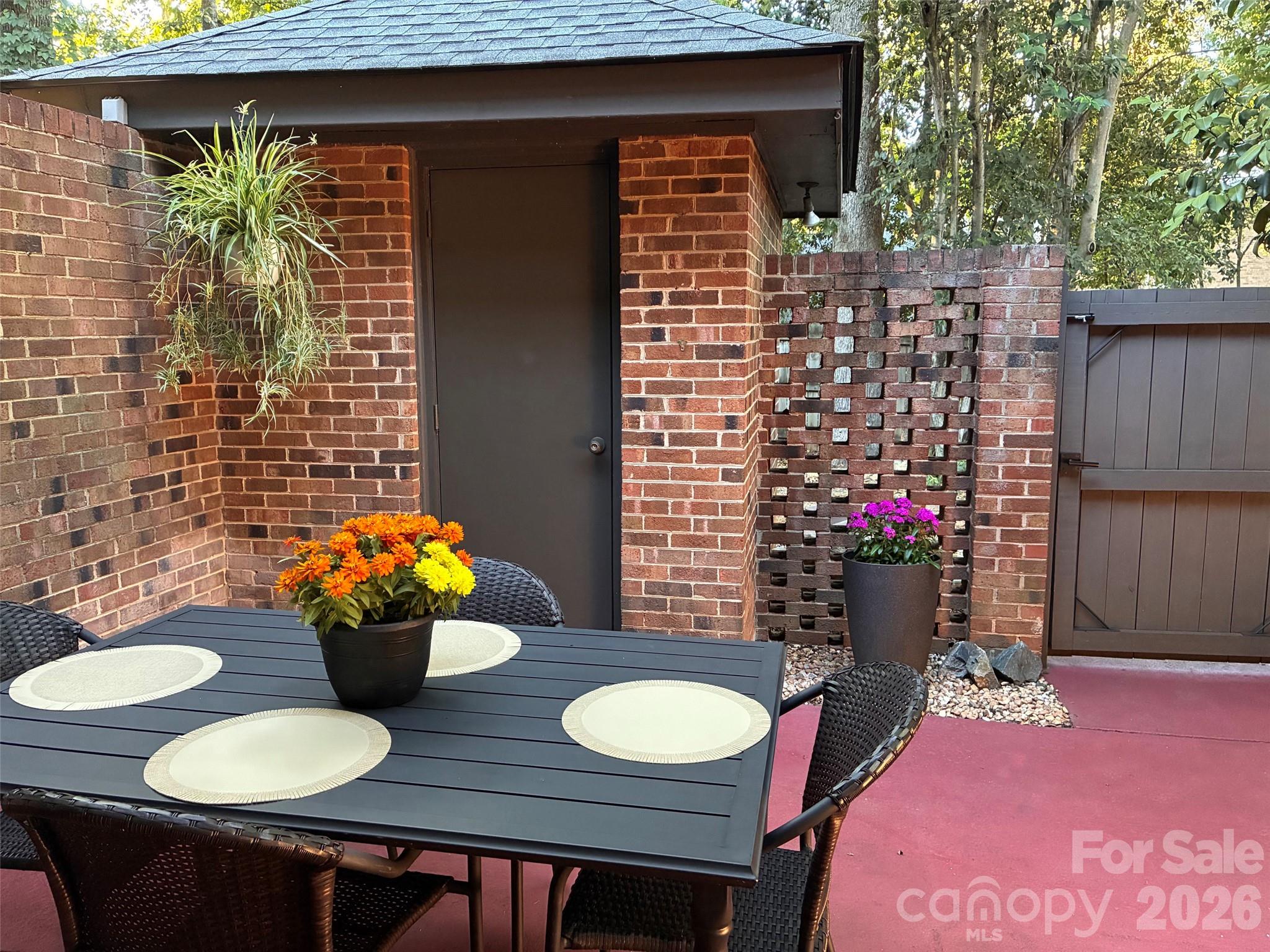 5803 Sharon Road, Unit E Charlotte, NC 28210 - Photo 5 of 6 Gallery Image 5