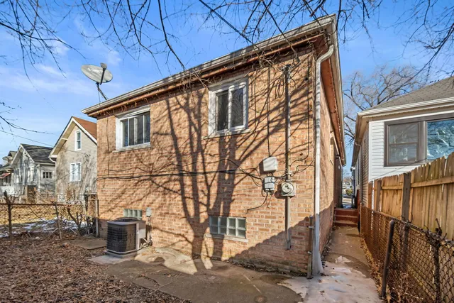 $199,900 | 10214 S Lane, Chicago, IL 60628