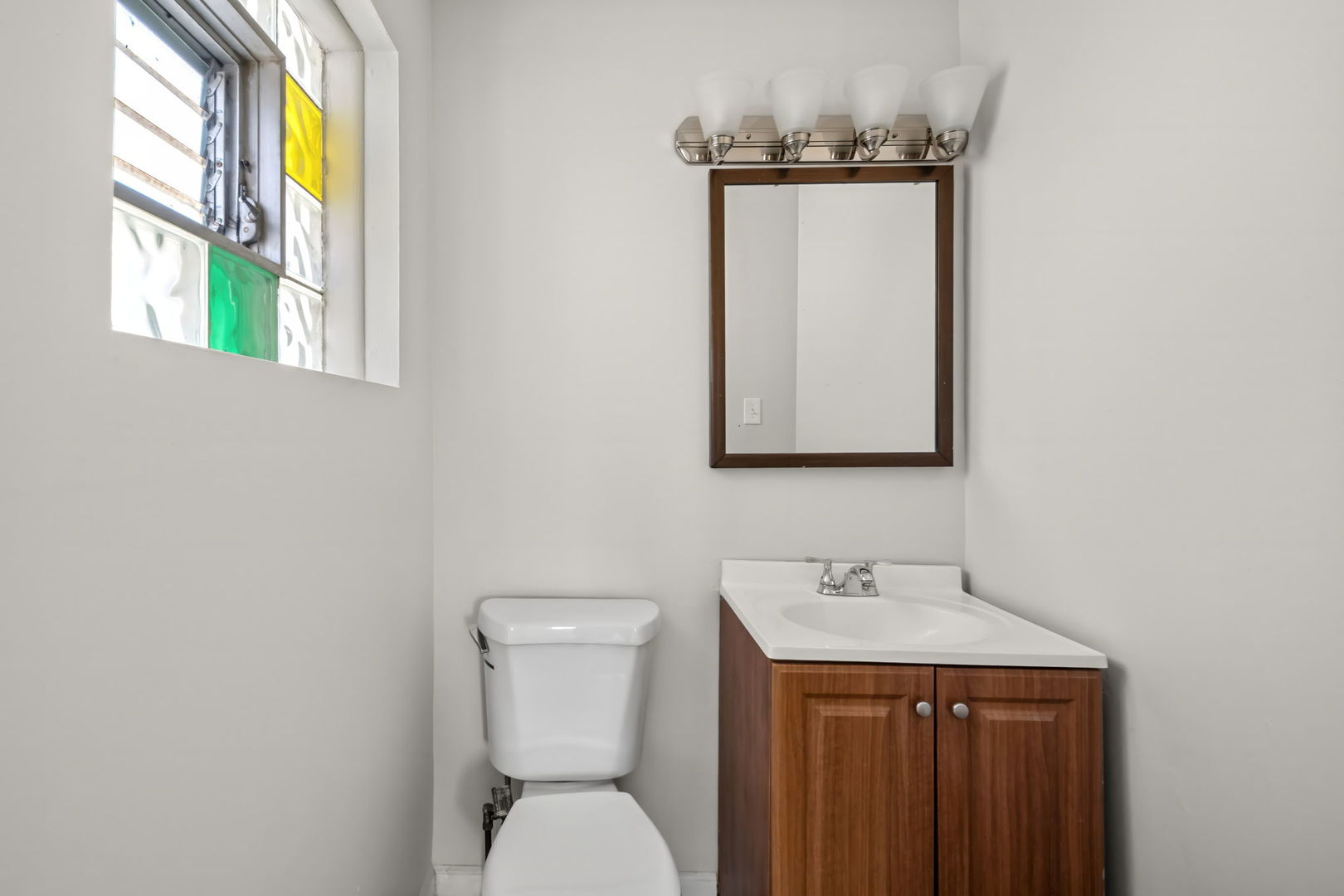 10214 S Lane Chicago, IL 60628 - Photo 9 of 15