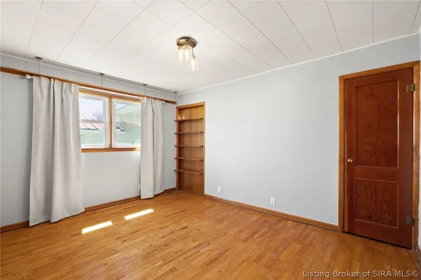 $199,900 | 1208 West Market Street, Salem, IN 47167