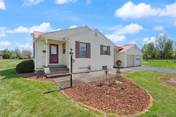 $199,900 | 1208 West Market Street, Salem, IN 47167