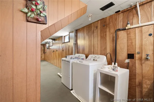 $199,900 | 1208 West Market Street, Salem, IN 47167