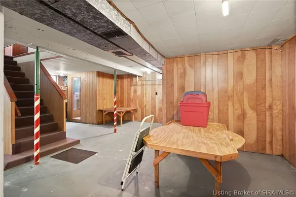 $199,900 | 1208 West Market Street, Salem, IN 47167