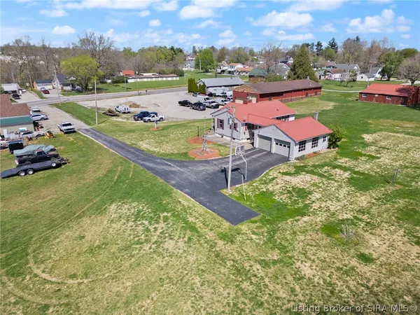 $199,900 | 1208 West Market Street, Salem, IN 47167