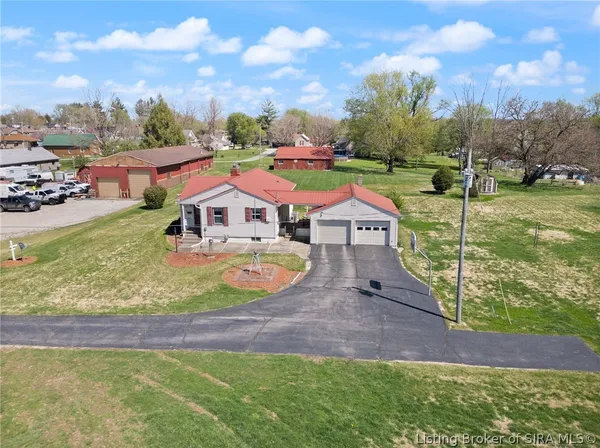 $199,900 | 1208 West Market Street, Salem, IN 47167