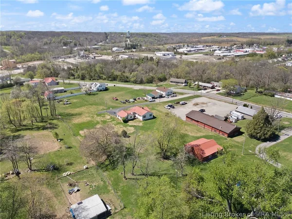 $199,900 | 1208 West Market Street, Salem, IN 47167