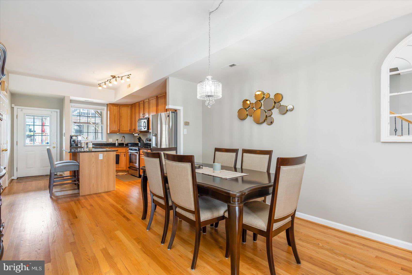 721 South Streeper Street Baltimore, MD 21224 - Photo 6 of 39