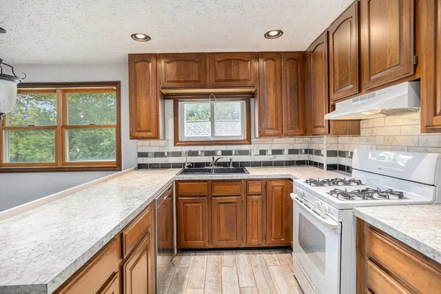 $185,000 | 1620 North Edwards Street, Kalamazoo, MI 49007