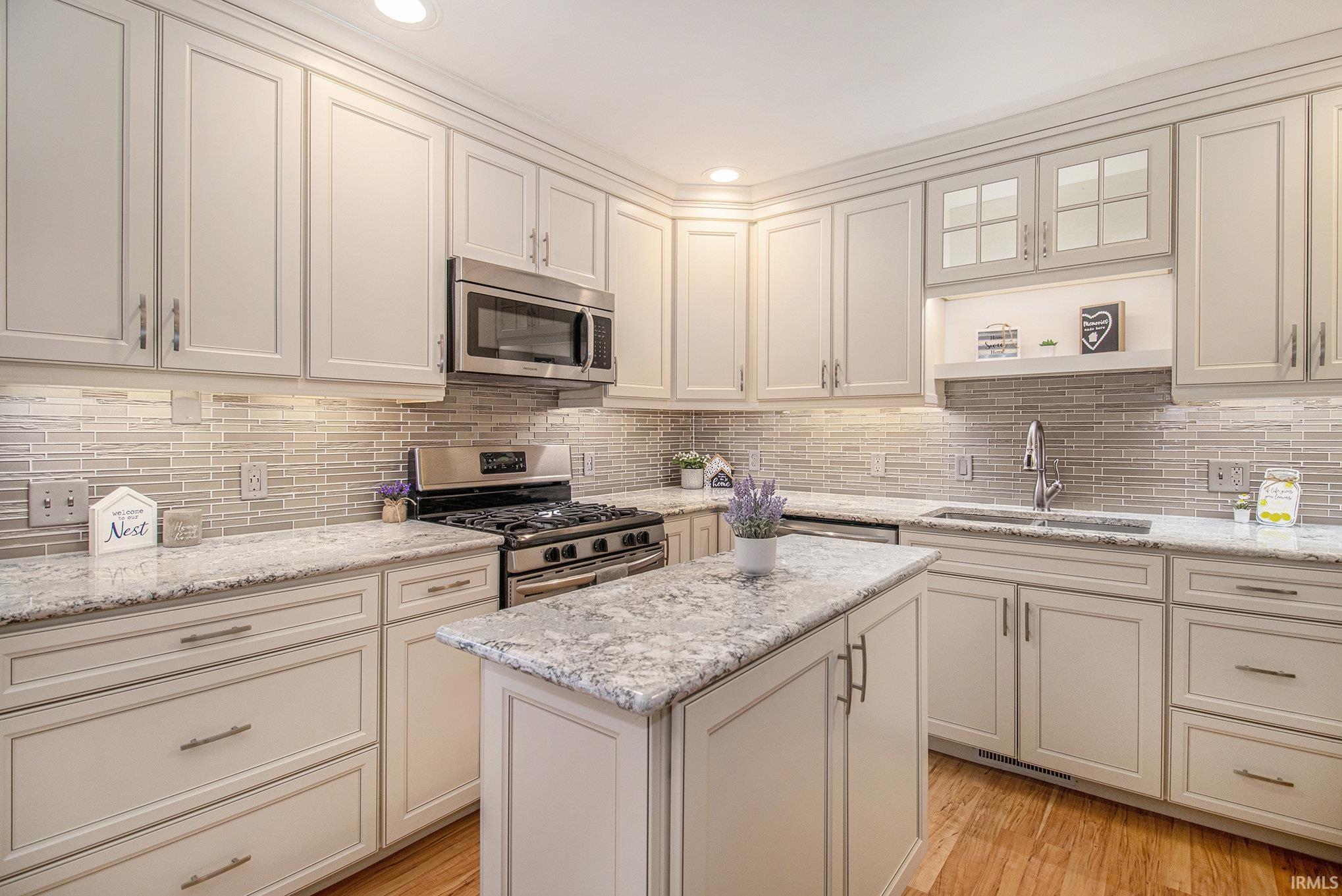 54575 Bittersweet Road Mishawaka, IN 46545 - Photo 5 of 21 Gallery Image 5