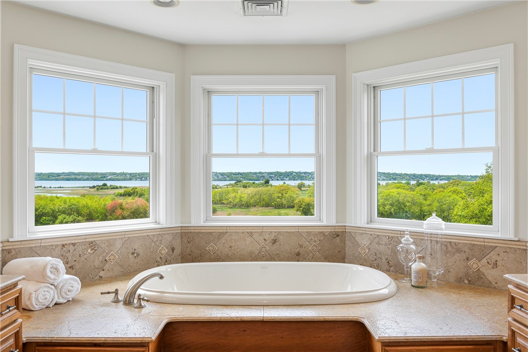 3333 Main Road Tiverton, RI 02878 - Photo 31 of 50