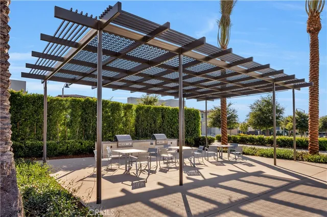 a view of an outdoor space