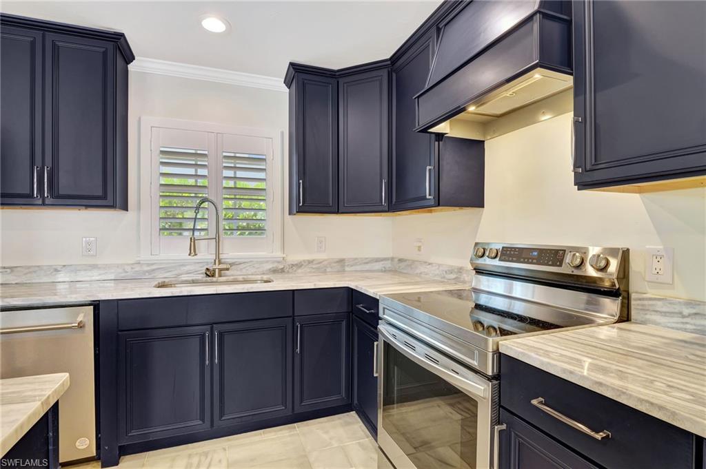 112 Capri Boulevard Naples, FL 34113 - Photo 8 of 39